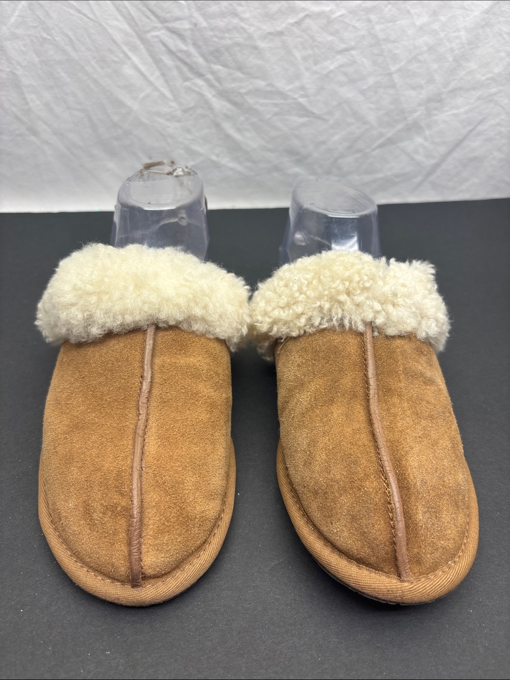 Ugg Cozy Shearling Lined Suede Slipper, women’s SZ 6, box 48